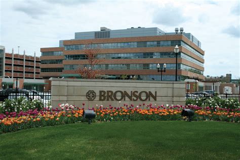 Bronson battle creek - Bronson Battle Creek Hospital will transition inpatient behavioral health services and staff from its Fieldstone Center, at 165 N. Washington St., to the new facility in 2023.